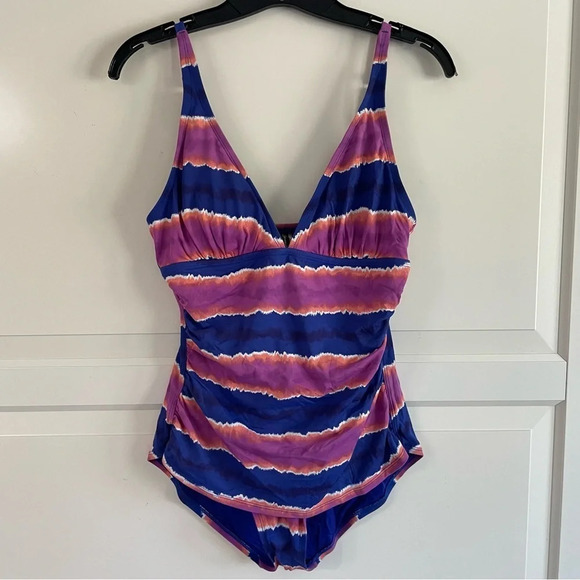 Tommy Bahama one piece striped tie dye ombre patterned swimsuit 11501 - Picture 2 of 10